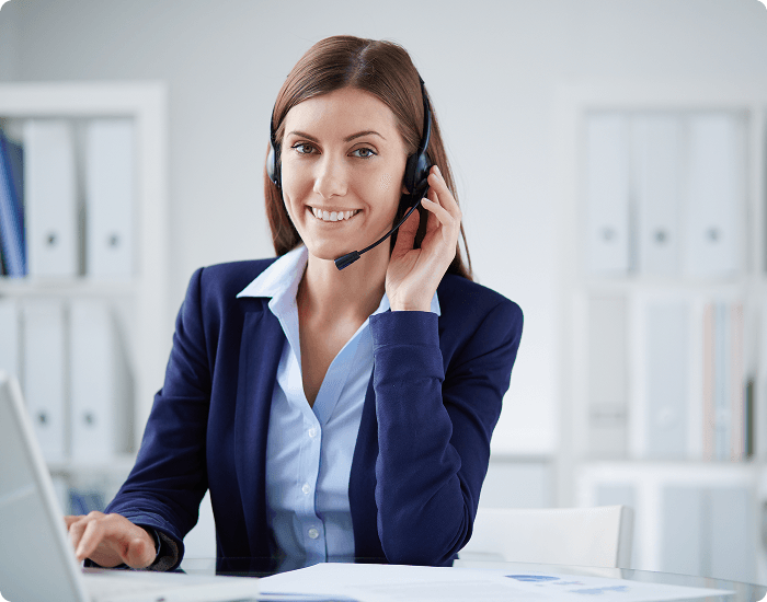 A Zoiko Group support advisor at their desk